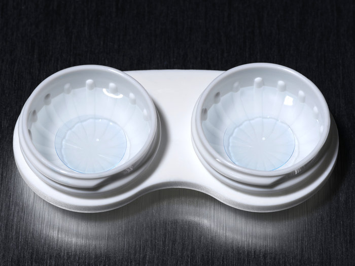 contact-lens-case-af8ea493b651b948f06a8fde7a4be142cc0c1c1d-s700-c85