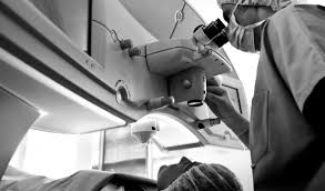 ReLEx SMILE vs Femto-LASIK: ¿Qué técnica afecta menos a la biomecánica corneal?