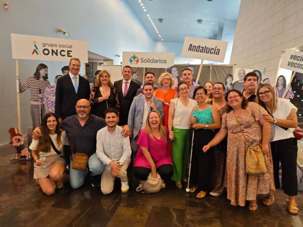 Qvision Grupo Social ONCE premia la Solidaridad del Dr. Joaquín Fernández WhatsApp Image 2025 06 19 at 09.43.49